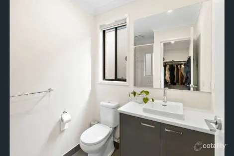 Property photo of 15 Dobell Street Mount Duneed VIC 3217