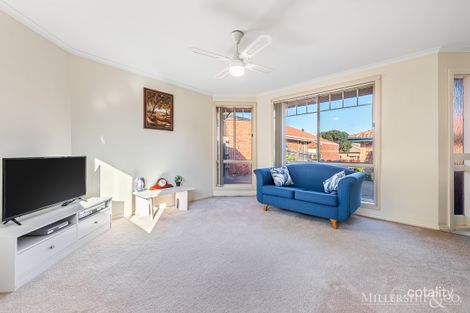 Property photo of 2/4 Allwyn Crescent Mill Park VIC 3082