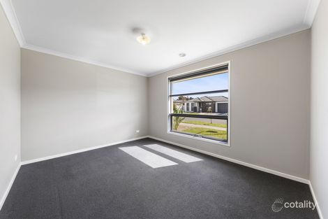 Property photo of 11 Bevington Crescent Officer VIC 3809