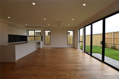 Property photo of 11 Poa Court Keysborough VIC 3173