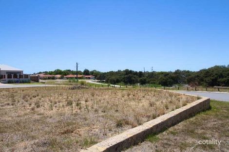 7 Katsura Gdns, Lake Coogee, WA 6166