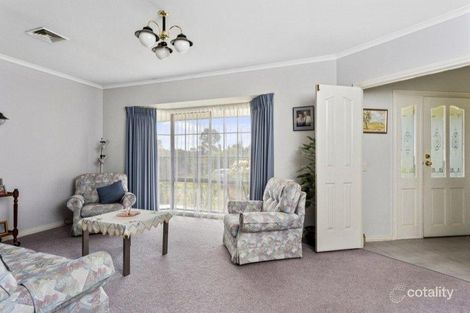 Property photo of 9 Snow Gum Court Strathdale VIC 3550