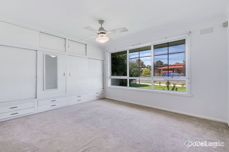 Property photo of 19 Ravenslea Crescent Deer Park VIC 3023