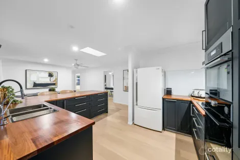 Property photo of 9 Rangeview Court Burleigh Waters QLD 4220