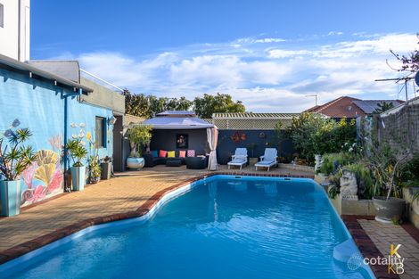 Property photo of 10 Cox Crescent Quinns Rocks WA 6030