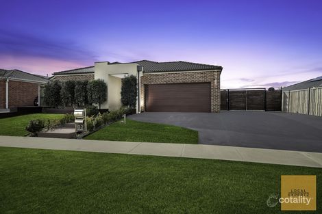 Property photo of 22 Claret Ash Boulevard Harkness VIC 3337