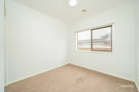 Property photo of 18 Wakehurst Way Officer VIC 3809