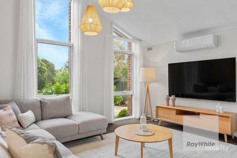 Property photo of 10 Penrith Crescent Bundoora VIC 3083