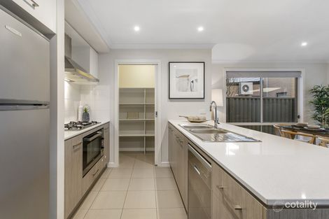 Property photo of 3 Scullin Street Cranbourne East VIC 3977