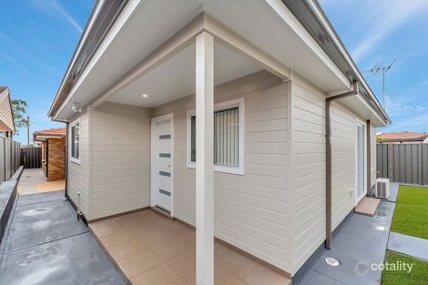 12a Hope Cres, Bossley Park, NSW 2176
