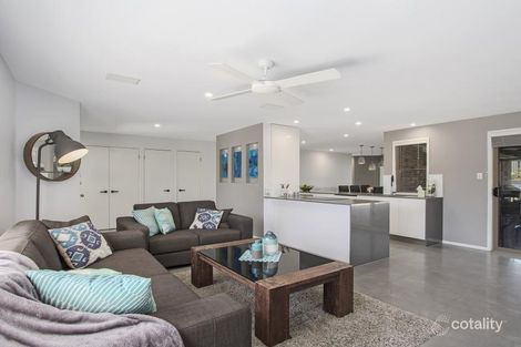 Property photo of 201 Mildura Drive Helensvale QLD 4212