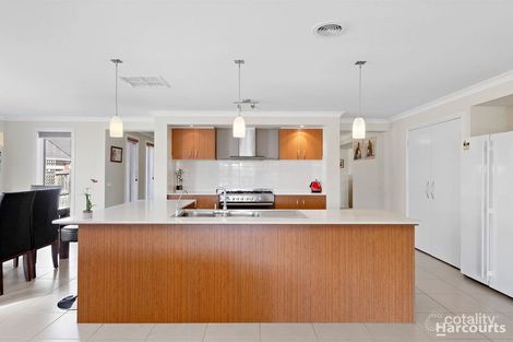 Property photo of 18 Tipperary Circuit Pakenham VIC 3810