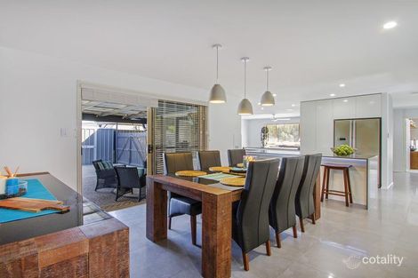 Property photo of 201 Mildura Drive Helensvale QLD 4212