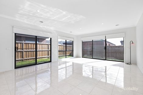 Property photo of 105 Moxham Drive Clyde North VIC 3978