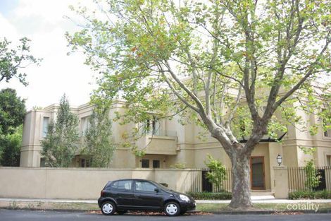 Property photo of 1/1 Woorigoleen Road Toorak VIC 3142