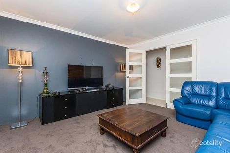 Property photo of 3 Raphoe Court Carramar WA 6031