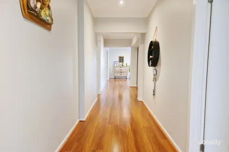 Property photo of 35 Barnstormer Boulevard Point Cook VIC 3030