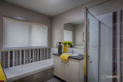Property photo of 25 Lapwing Crescent Meringandan West QLD 4352