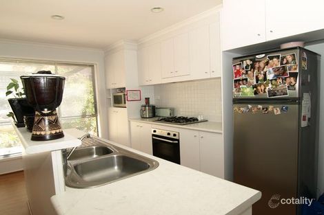 Property photo of 27 Unwin Avenue Jerrabomberra NSW 2619
