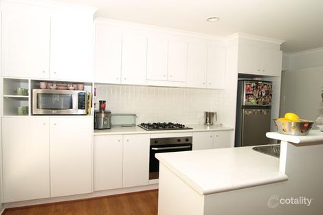 Property photo of 27 Unwin Avenue Jerrabomberra NSW 2619