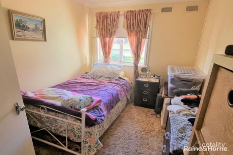 Property photo of 10 Crowther Street Young NSW 2594