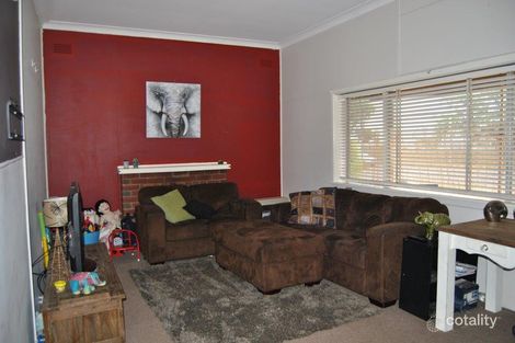Property photo of 116 Urana Street Turvey Park NSW 2650