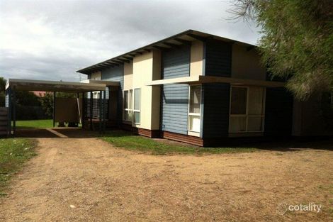 14 Ullathornes Rd, Inverloch, VIC 3996