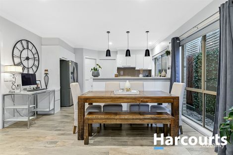 Property photo of 2/12 Kilvington Court Berwick VIC 3806