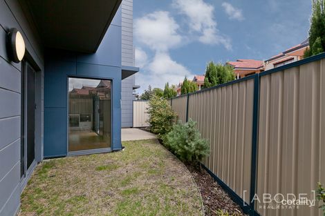 4/16 Bridges Rd, Melville, WA 6156
