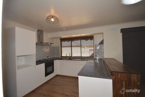 Property photo of 19 Muir Street Kangaroo Flat VIC 3555