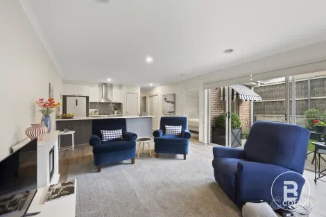 Property photo of 9 Monash Place Canadian VIC 3350