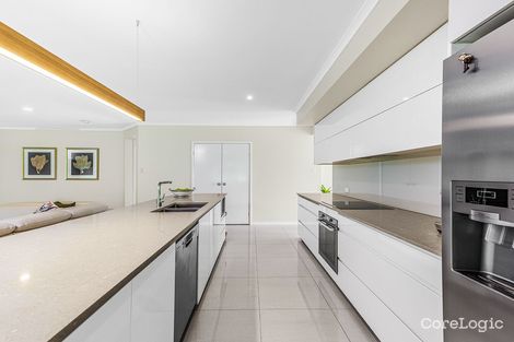 Property photo of 5 Amamoor Court Forest Lake QLD 4078