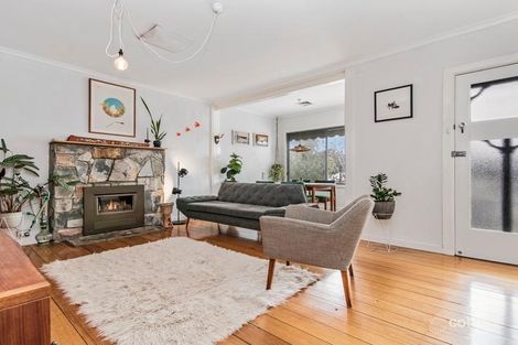 Property photo of 2 Doyle Crescent Spring Gully VIC 3550