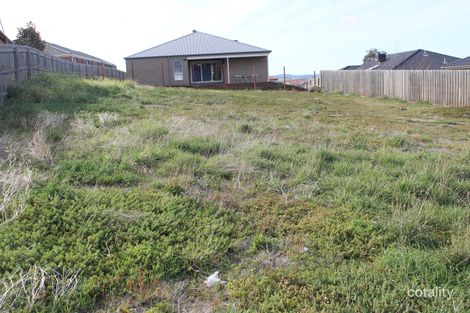 16 Myers St, Darley, VIC 3340