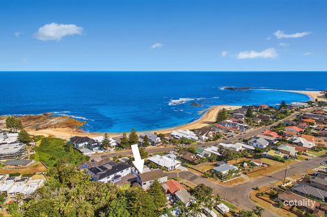 18 Narrawa Ave, Blue Bay, NSW 2261