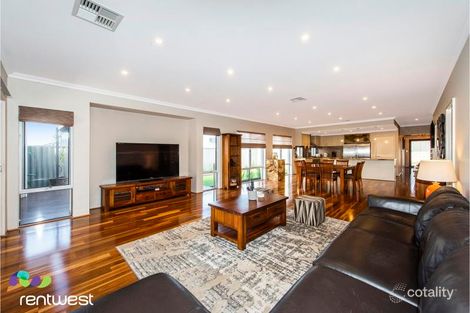 Property photo of 20 Exeter Court Piara Waters WA 6112