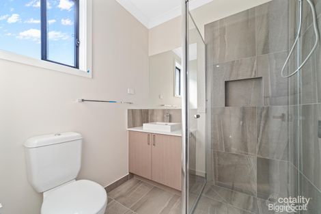 Property photo of 57 Cinnamara Circuit Tarneit VIC 3029