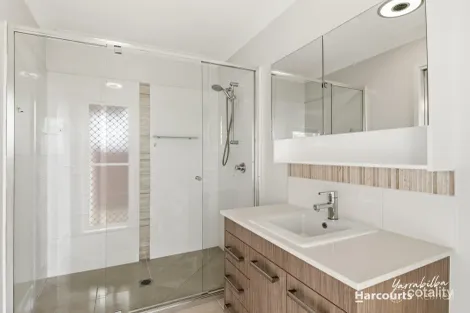 Property photo of 40 Larimar Avenue Yarrabilba QLD 4207