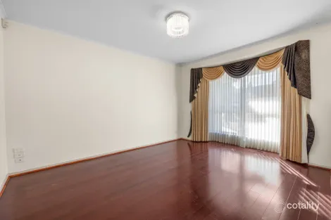 Property photo of 18 Gull Way Narre Warren South VIC 3805