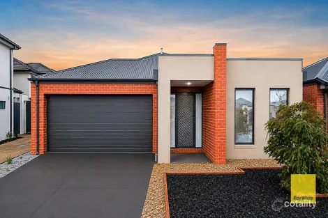 Property photo of 35 Borboleta Street Tarneit VIC 3029
