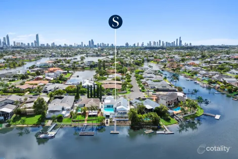Property photo of 11 Rannock Avenue Benowa QLD 4217