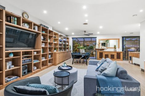 Property photo of 10 The Waterfront Bonbeach VIC 3196