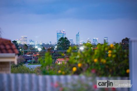 Property photo of 10 Du Maurier Road North Lake WA 6163