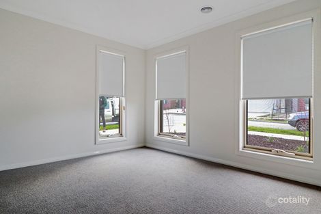 Property photo of 40 Garrard Crescent Clyde VIC 3978