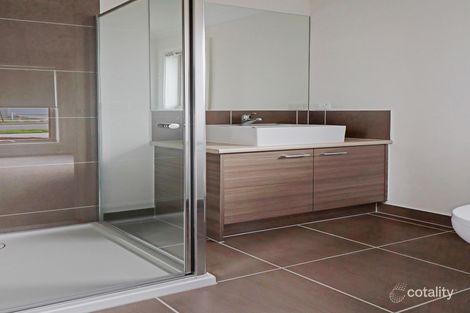 Property photo of 40 Garrard Crescent Clyde VIC 3978