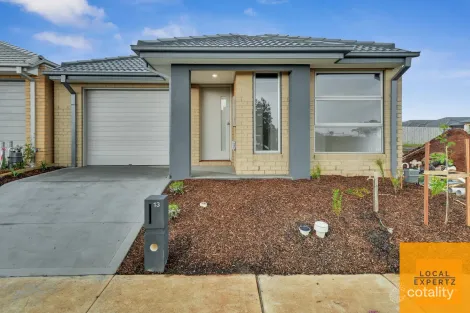 13 Overture Rd, Strathtulloh, VIC 3338