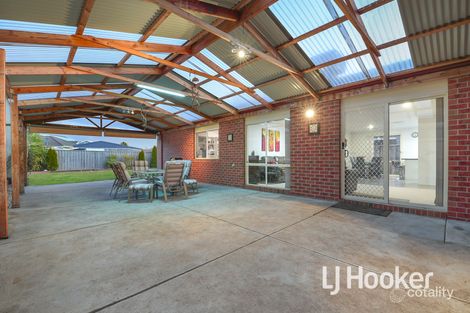 Property photo of 11 Tulip Grove Cranbourne VIC 3977