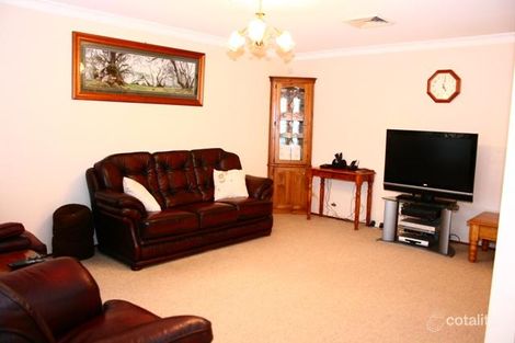 Property photo of 27 Baron Close Kings Langley NSW 2147