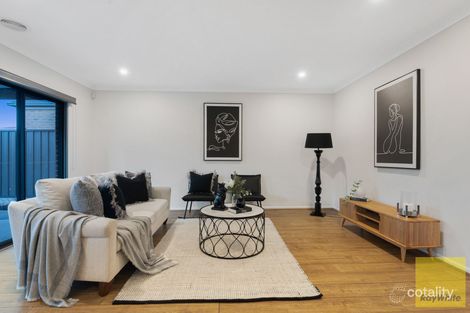Property photo of 15 Mosman Circuit Tarneit VIC 3029