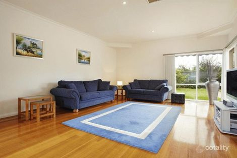 Property photo of 2 Vila Court Mount Waverley VIC 3149